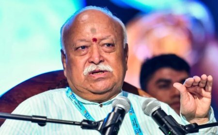 Mohan Bhagwat:भारत पर गर्व करने वाला हर शख्स हिंदू, हिंदू राष्ट्र जरूरी नहीं: भागवत
