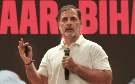 Rahul Gandhi News:राहुल गांधी पर 272 पूर्व जजों-नौकरशाहों का मोर्चा: संवैधानिक संस्थाओं पर हमले के लिए फटकार
