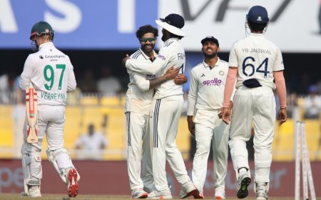 IND vs SA 2nd Test: साउथ अफ्रीका 489 पर ऑलआउट, भारत 9/0; मुथुसामी का शतक, कुलदीप को 4 विकेट