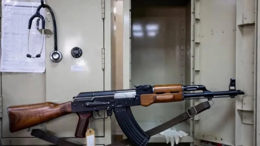 Faridabad Terror Plot:फरीदाबाद में डॉक्टर के कमरे से 300 किलो RDX और AK-47 बरामद, आतंकी संगठन से जुड़ाव का खुलासा