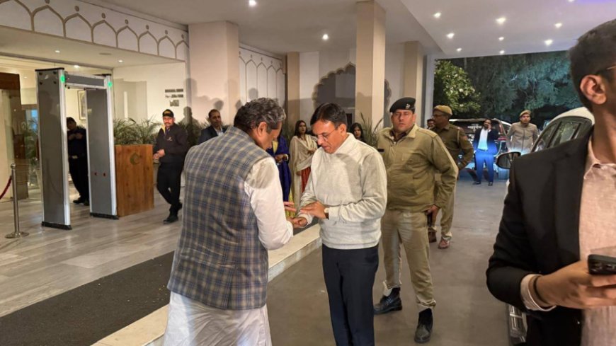 ESIC Hospital Jaipur:जयपुर के ESIC अस्पताल में केंद्रीय स्वास्थ्य मंत्री का आधी रात औचक निरीक्षण, ड्यूटी से गायब मिले डॉक्टर