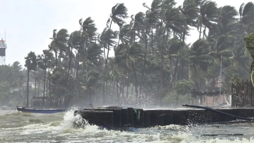 Cyclone Ditwah:चक्रवाती तूफान Ditwah: श्रीलंका में तबाही के बाद भारत की ओर, 150 से अधिक मौतें