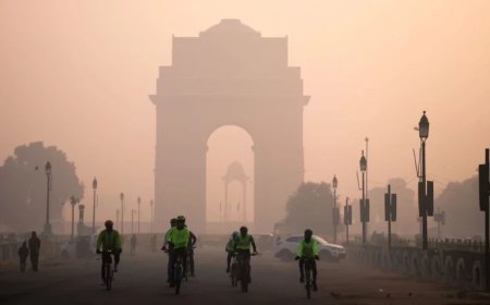 Delhi Pollution:दिल्ली-NCR में जहरीली हवा का कहर: AQI 400 के पार, GRAP-IV लागू