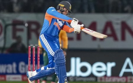IND vs SA T20:अभिषेक शर्मा के पास आखिरी टी20 मैच में इतिहास रचने का मौका, कोहली के रिकॉर्ड को तोड़ने के हैं काफी करीब
