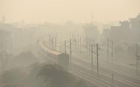 Delhi Pollution Level:दिल्ली-NCR में प्रदूषण, कोहरा और ठंड का तिहरा हमला: विजिबिलिटी शून्य, AQI 400 पार