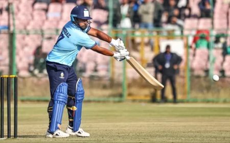 Vijay Hazare Trophy:सरफराज खान का तूफानी शतक- 14 छक्के मारे…, अर्जुन तेंदुलकर की कर दी खूब धुनाई