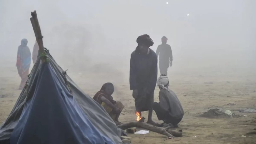 Weather Alert:हिमाचल-कश्मीर में बर्फीले तूफान का अलर्ट, बाराबंकी में रिकॉर्ड तोड़ ठंड, उत्तर भारत में घना कोहरा