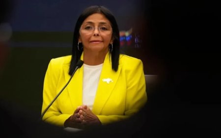 US-Venezuela Conflict:वेनेजुएला पर अमेरिकी हमला: मादुरो को हिरासत में लेने के बाद उपराष्ट्रपति रॉड्रिग्ज ने की रिहाई की मांग