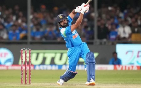 IND vs NZ ODI:रोहित शर्मा ने घर पर पूरे किए 100 वनडे, बने छठे भारतीय खिलाड़ी