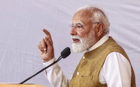 :PM मोदी ने दी गणतंत्र दिवस की बधाई, बोले- 'ये भारत की आन-बान और शान का प्रतीक'