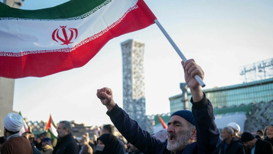Iran Protests:ईरान में हिंसक प्रदर्शन: आर्थिक संकट से गहराया आक्रोश, शासन बदलने की मांग