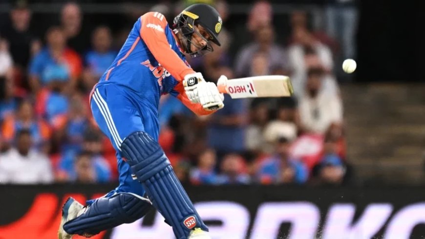 :IND vs NZ: अभिषेक शर्मा का धमाका, सिर्फ 2 छक्के और युवराज सिंह का रिकॉर्ड ध्वस्त!
