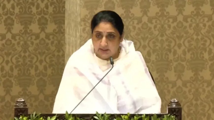 :सुनेत्रा पवार ने महाराष्ट्र की पहली महिला उपमुख्यमंत्री के रूप में शपथ ली, राज्यसभा से दिया इस्तीफा