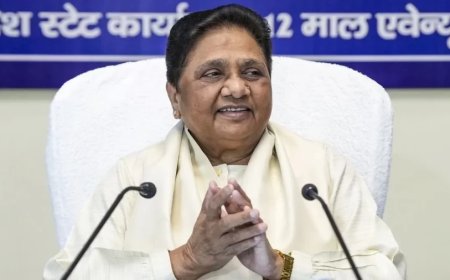 मायावती की सोशल इंजीनियरिंग: 'घूसखोर पंडत' विवाद के बीच ब्राह्मणों पर नजर