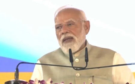 कोलकाता में पीएम मोदी: ₹18,000 करोड़ की परियोजनाएं और टीएमसी पर प्रहार