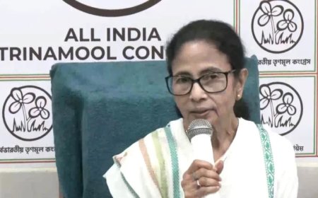 पश्चिम बंगाल चुनाव 2026: टीएमसी का घोषणापत्र जारी, लक्ष्मी भंडार और युवा भत्ते पर जोर