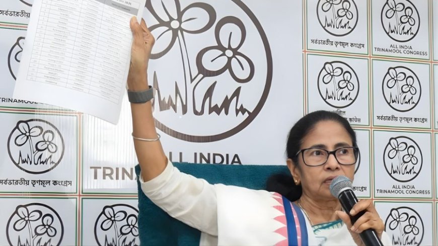 पश्चिम बंगाल चुनाव: टीएमसी ने 52 महिलाओं को उतारा, 74 विधायकों के टिकट कटे
