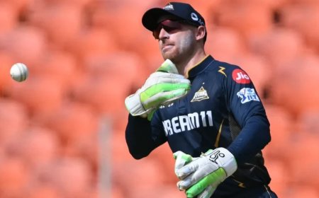 जोस बटलर का ऐतिहासिक कीर्तिमान: T20 में 300 कैच लेने वाले पहले इंग्लिश खिलाड़ी बने