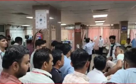 पुष्कर घाटी में भीषण हादसा: 150 फीट गहरी खाई में गिरी बस, 2 की मौत