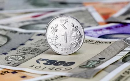 डॉलर की धौंस या RBI की ढील? रुपया 93 के पार, जानें गिरावट की बड़ी वजहें