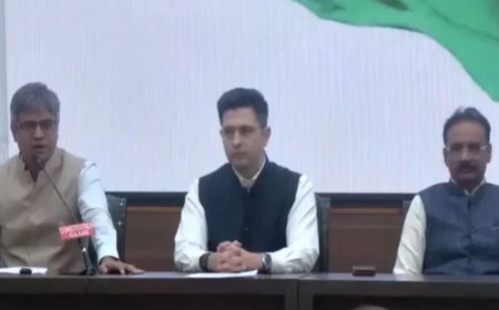 AAP में बड़ी बगावत: राघव चड्ढा ने छोड़ी पार्टी, 7 सांसदों के साथ BJP में विलय का दावा