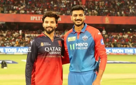 IPL 2026: बेंगलुरु ने टॉस जीतकर चुनी गेंदबाजी, दिल्ली से मुकाबला शुरू