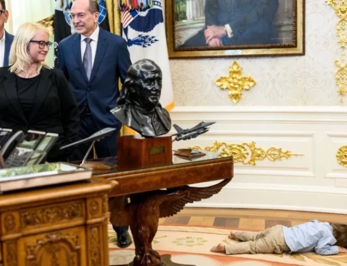 व्हाइट हाउस में ट्रंप की बैठक: फर्श पर लेटा 2 साल का बच्चा, भावुक कर देगी ट्रैविस की कहानी