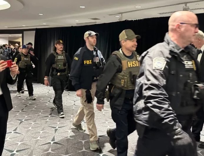 व्हाइट हाउस डिनर फायरिंग: आरोपी का घोषणा-पत्र और ट्रंप-एपस्टीन कनेक्शन का पूरा सच