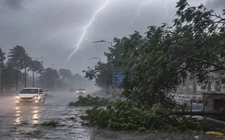 UP Weather Update: आंधी-तूफान का तांडव, 15 की मौत और 38 जिलों में येलो अलर्ट