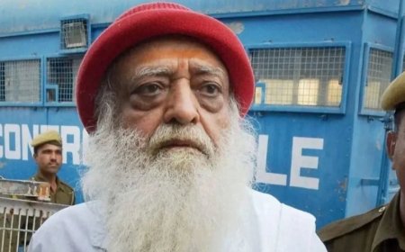आसाराम मामला: उम्रकैद बरकरार लेकिन गैंगरेप के चार्ज हटे, कोर्ट का फौरन सरेंडर का आदेश