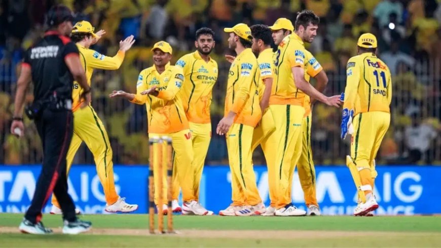 IPL 2026: CSK को बड़ा झटका, स्टार ऑलराउंडर जेमी ओवरटन चोटिल होकर स्वदेश लौटे
