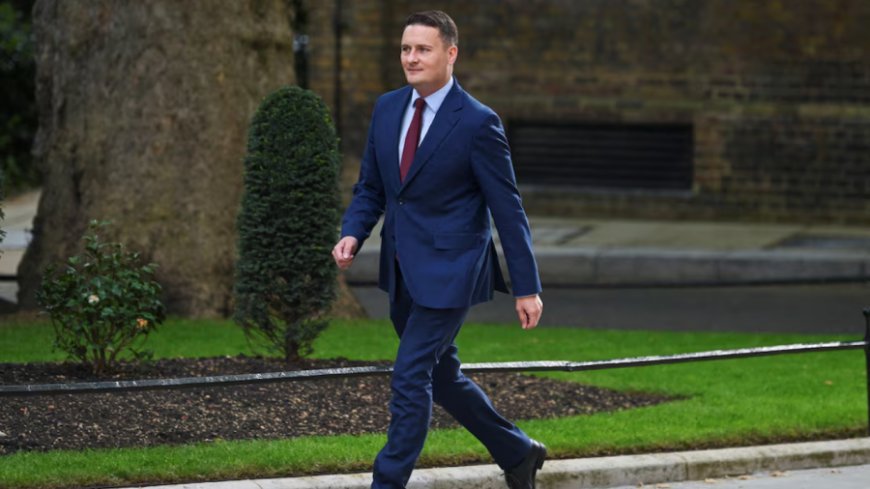UK Political Crisis: Senior Minister Resigns, Calls for Leadership Contest to Oust PM Keir Starmer