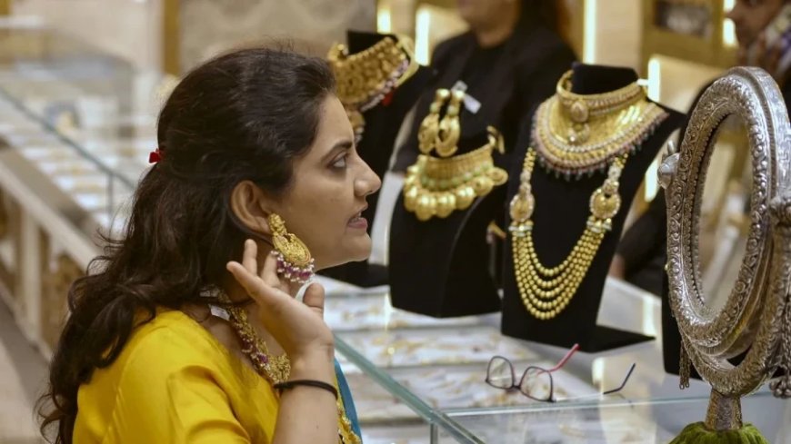 विदेशी मुद्रा बचाने की मुहिम: सरकारी अधिकारी एक साल तक नहीं खरीदेंगे सोना, जानें अन्य बड़े फैसले