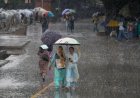 आज का मौसम: दिल्ली से केरल तक बारिश का अलर्ट, 70 किमी की रफ्तार से चलेंगी हवाएं