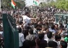 जयपुर में कॉकरोच जनता पार्टी के संस्थापक अभिजीत दीपके की पिटाई, सरेआम जड़े थप्पड़