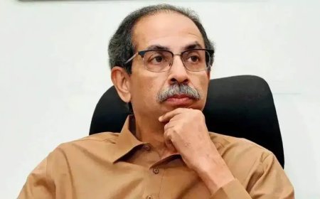 उद्धव ठाकरे की पार्टी में बड़ी टूट: संसदीय दल की बैठक में पहुंचे सिर्फ 3 सांसद, 6 बागियों ने बनाया अलग गुट