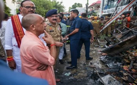 अलीगंज अग्निकांड: एलडीए का बड़ा एक्शन, अवैध बिल्डिंग को खुद गिराने या जमींदोज करने का आदेश