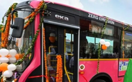जयपुर में नई इलेक्ट्रिक बस में फंसी 30 यात्रियों की जान, पैनिक बटन दबने से मचा हड़कंप