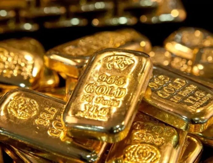गोल्ड मार्केट में बड़ा उलटफेर: निवेशकों को लगा झटका, धड़ाम से गिरी कीमतें