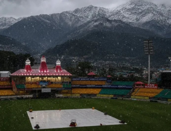 IND vs AFG: धर्मशाला में पहले वनडे पर बारिश का साया, मौसम विभाग ने जारी किया येलो अलर्ट