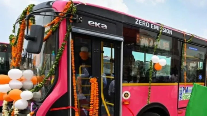 जयपुर में नई इलेक्ट्रिक बस में फंसी 30 यात्रियों की जान, पैनिक बटन दबने से मचा हड़कंप