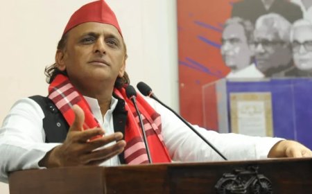 यूपी में सपा का ब्राह्मण सम्मेलन, गूंजा नारा ब्राह्मण चला अखिलेश के संग