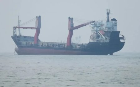 ओमान तट के पास कमर्शियल जहाज पर हमला: 11 भारतीय सवार, भारत ने जताई चिंता