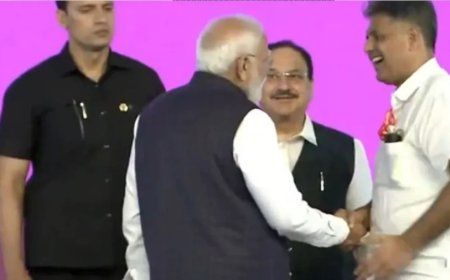 पीएम मोदी और कांग्रेस सांसद मनीष तिवारी की चंडीगढ़ में मुलाकात, 4700 करोड़ की परियोजनाओं की सौगात