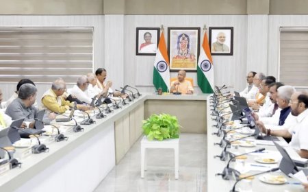 यूपी कैबिनेट का बड़ा फैसला: मेधावी छात्राओं को मिलेगी मुफ्त स्कूटी, 18 प्रस्तावों को मिली मंजूरी