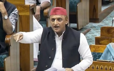 लोकसभा में अखिलेश यादव का गुस्सा फूटा बोले क्या कांग्रेस और बीजेपी में समझौता हो गया