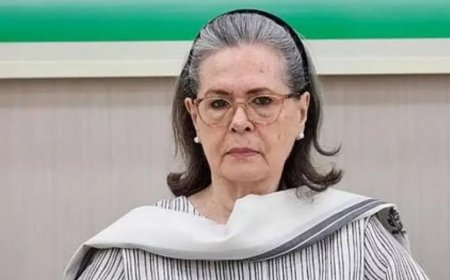 सोनिया गांधी का मोदी सरकार पर हमला: छात्रों के साथ हो रहा दुश्मनों जैसा व्यवहार
