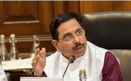 प्रह्लाद जोशी को मिला शिक्षा मंत्रालय का अतिरिक्त प्रभार, धर्मेंद्र प्रधान का इस्तीफा मंजूर।