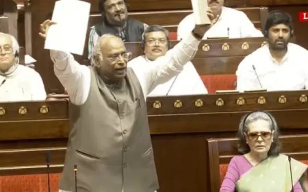 राज्यसभा में मल्लिकार्जुन खरगे की मनुस्मृति टिप्पणी पर भारी हंगामा, रिकॉर्ड से हटाया गया बयान