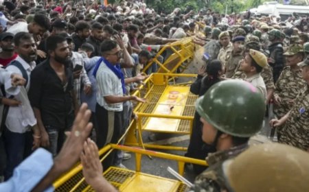 पीएम मोदी के खिलाफ अभद्र टिप्पणी मामला: जंतर-मंतर प्रदर्शन में शामिल युवती पर FIR दर्ज